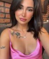 Estelle +971586877045
